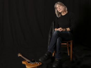 MIKE STERN W/ DENNIS CHAMBERS, JIMMY HASLIP, BOB FRANCESCHINI & LENI STERN