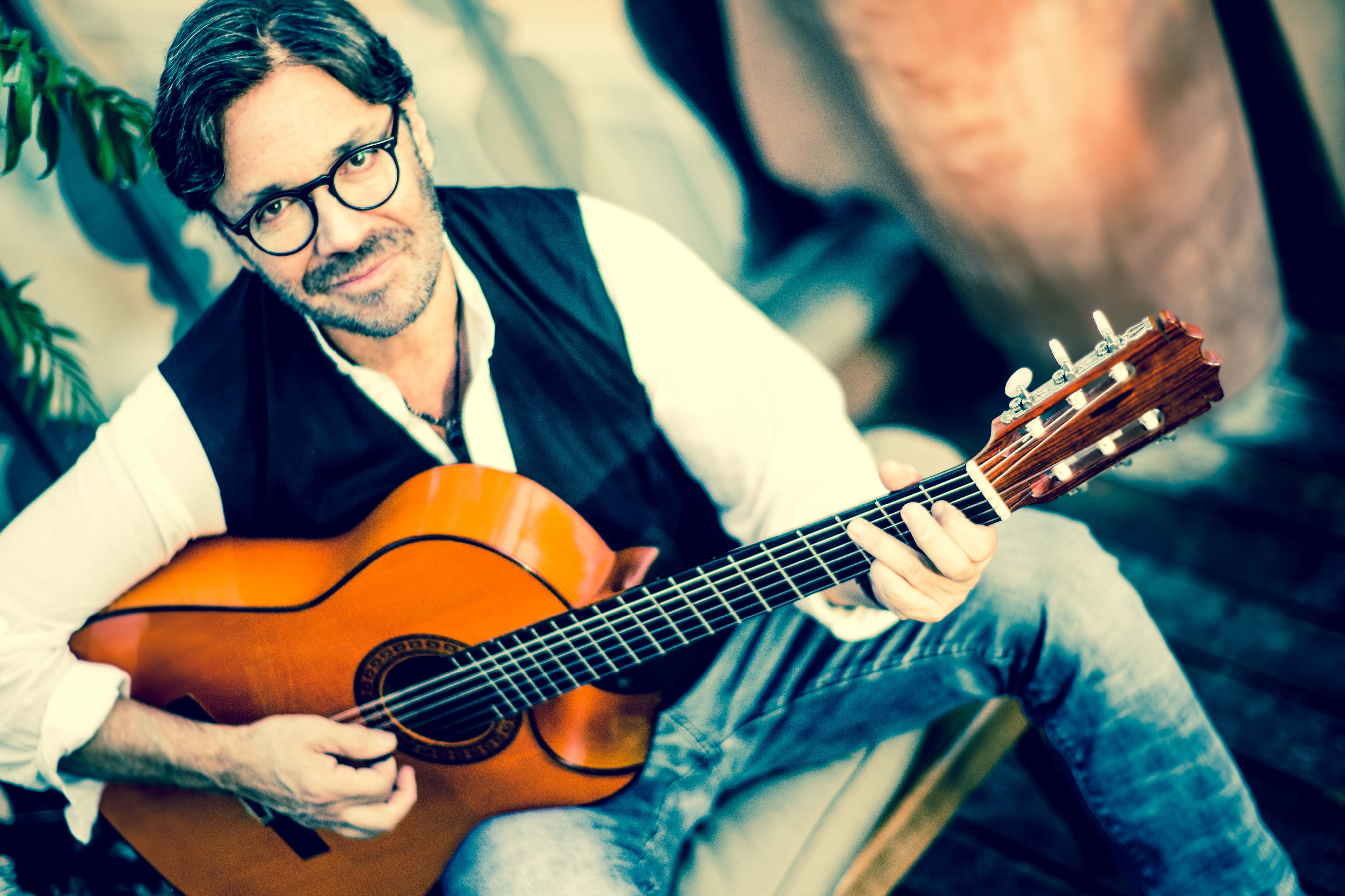 Image for AL DI MEOLA FAN EXPERIENCE: Soundcheck Meet and Greet